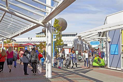 newcastle outlet stores.